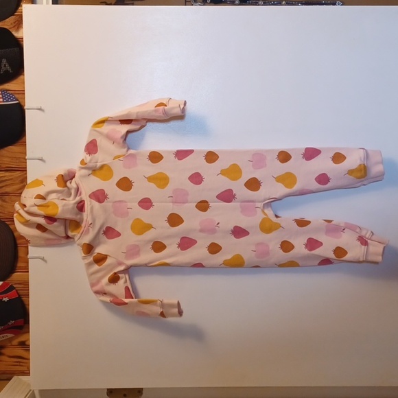 CARTER'S SIZE 24 MONTHS, ZIP UP, WITH A HOOD. - Picture 2 of 7